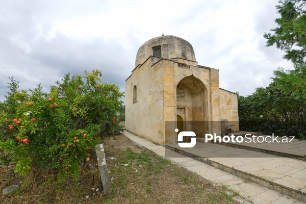 XVI-XVII əsrə aid edilən Soltan Seyid Kərim Türbəsi