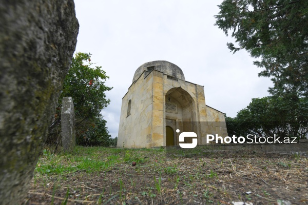 XVI-XVII əsrə aid edilən Soltan Seyid Kərim Türbəsi