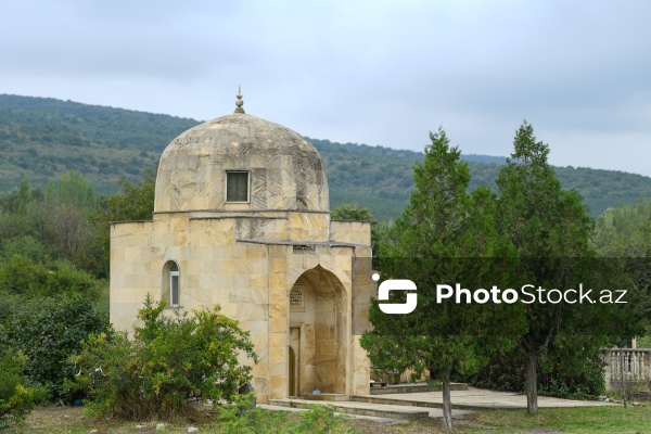 XVI-XVII əsrə aid edilən Soltan Seyid Kərim Türbəsi