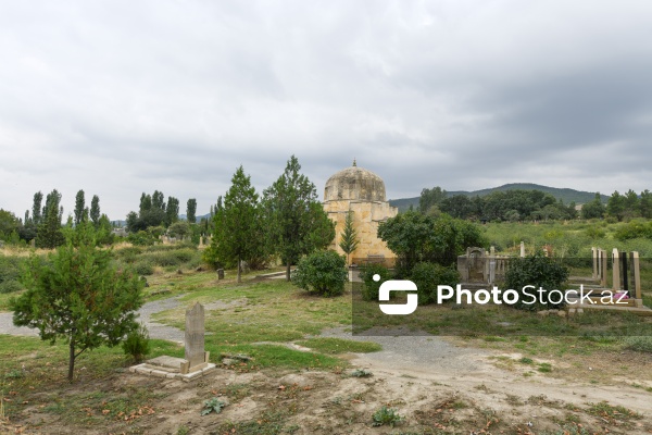 XVI-XVII əsrə aid edilən Soltan Seyid Kərim Türbəsi