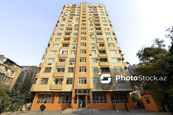 Yasamaldakı binada baş verən yanğından son görüntülər