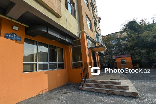 Yasamaldakı binada baş verən yanğından son görüntülər