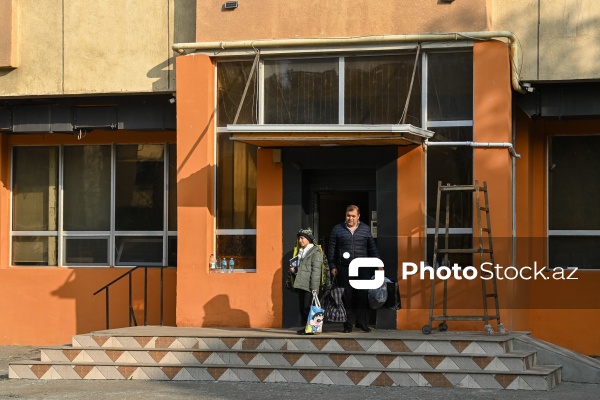 Yasamaldakı binada baş verən yanğından son görüntülər