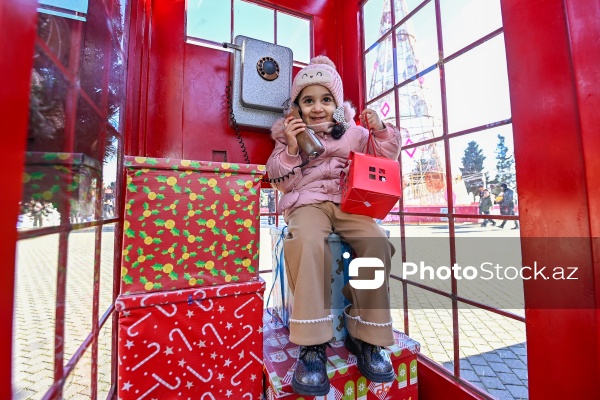 Yeni ilə bir neçə saat qalmış Bakı şəhəri