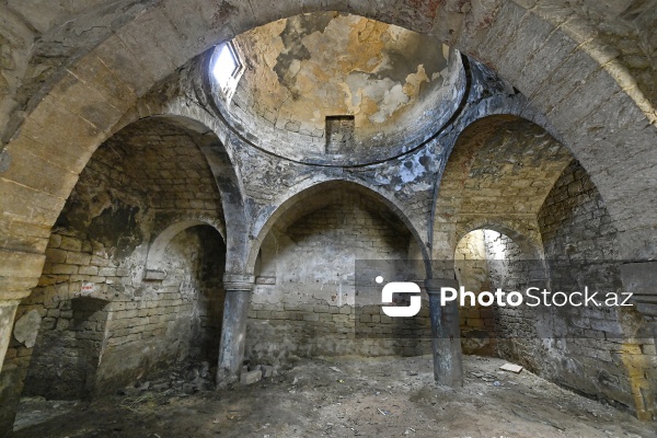 Zabrat qəsəbəsində yerləşən Hacı Cövhər hamamı