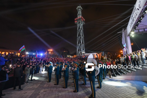 Zəfər Günü münasibətilə Bakıda keçirilən konsert və atəşfəşanlıq