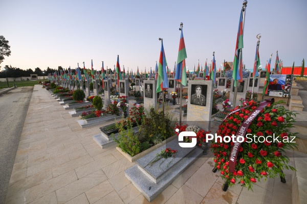 Zəfər Günündə xalqımız öz şəhidlərini anır