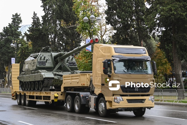 2S19 “MSTA-S” özüyeriyən artileriya qurğusu