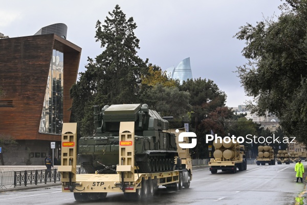 Zəfər Gününə həsr olunmuş hərbi parada hazırlıq məşqləri