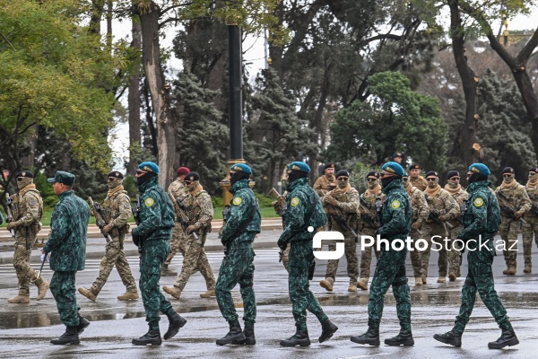 Zəfər Gününə həsr olunmuş hərbi parada hazırlıq məşqləri