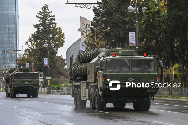 Zəfər Gününə həsr olunmuş hərbi parada hazırlıq məşqləri