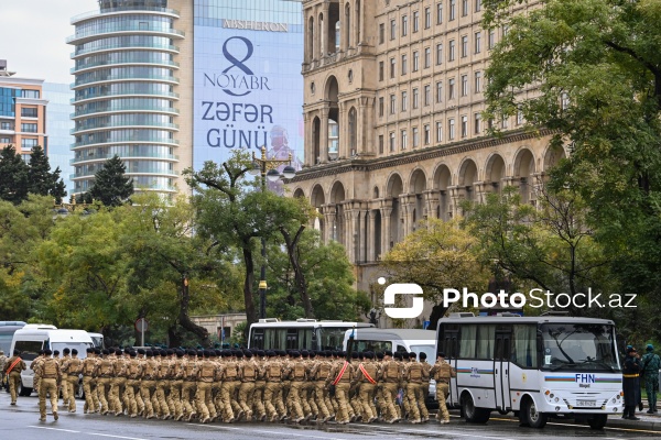 Zəfər Gününə həsr olunmuş hərbi parada hazırlıq məşqləri