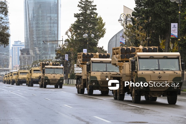 Zəfər Gününə həsr olunmuş hərbi parada hazırlıq məşqləri