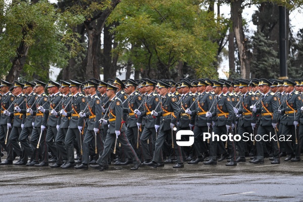 Zəfər Gününə həsr olunmuş hərbi parada hazırlıq məşqləri