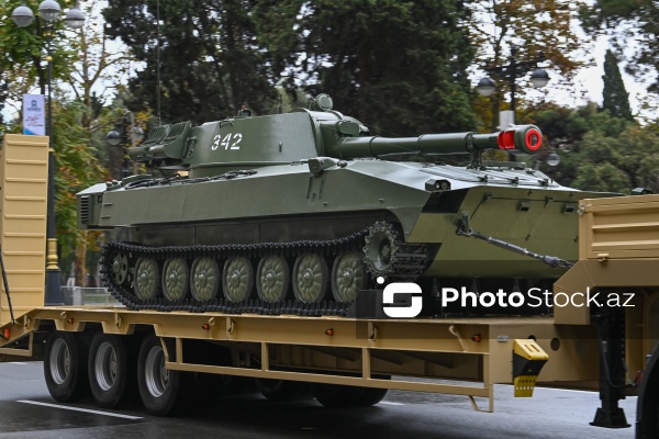 Zəfər Gününə həsr olunmuş hərbi parada hazırlıq məşqləri