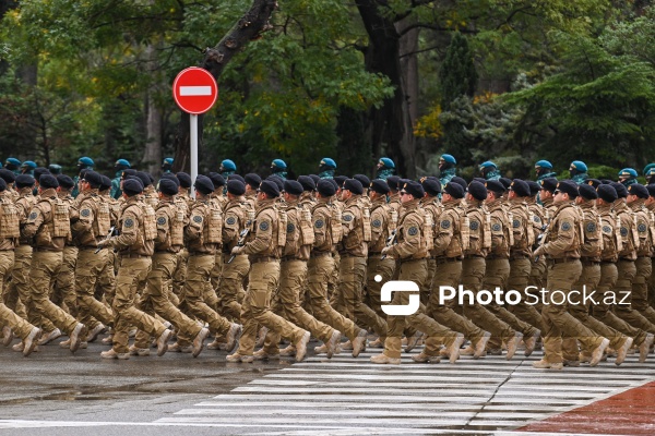 Zəfər Gününə həsr olunmuş hərbi parada hazırlıq məşqləri