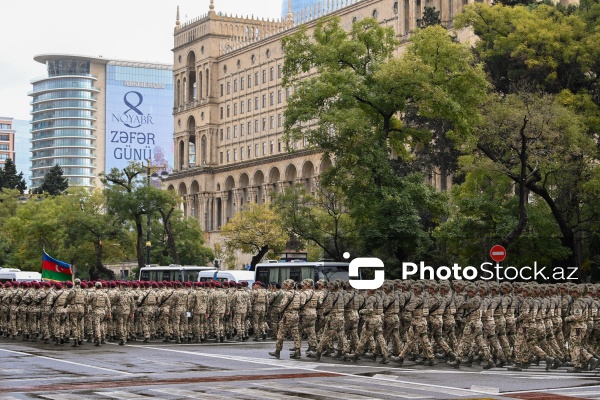 Zəfər Gününə həsr olunmuş hərbi parada hazırlıq məşqləri