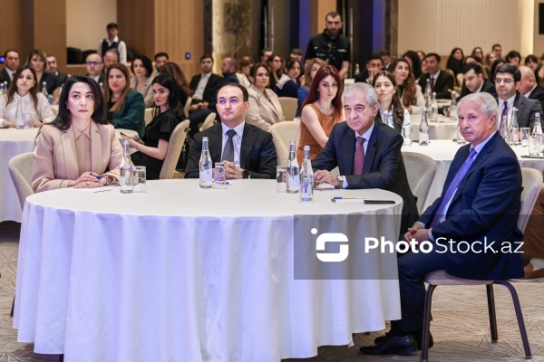 “Zirvə” idarəçilik marafonunun açılış tədbiri